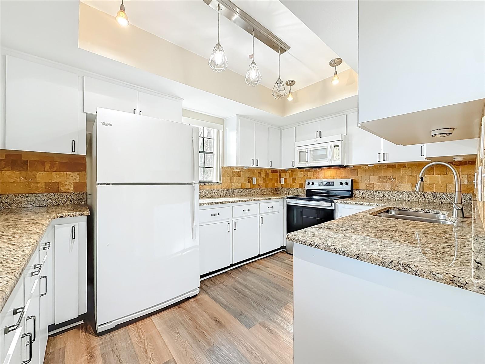 BORDEAUX VILLAGE - Residential