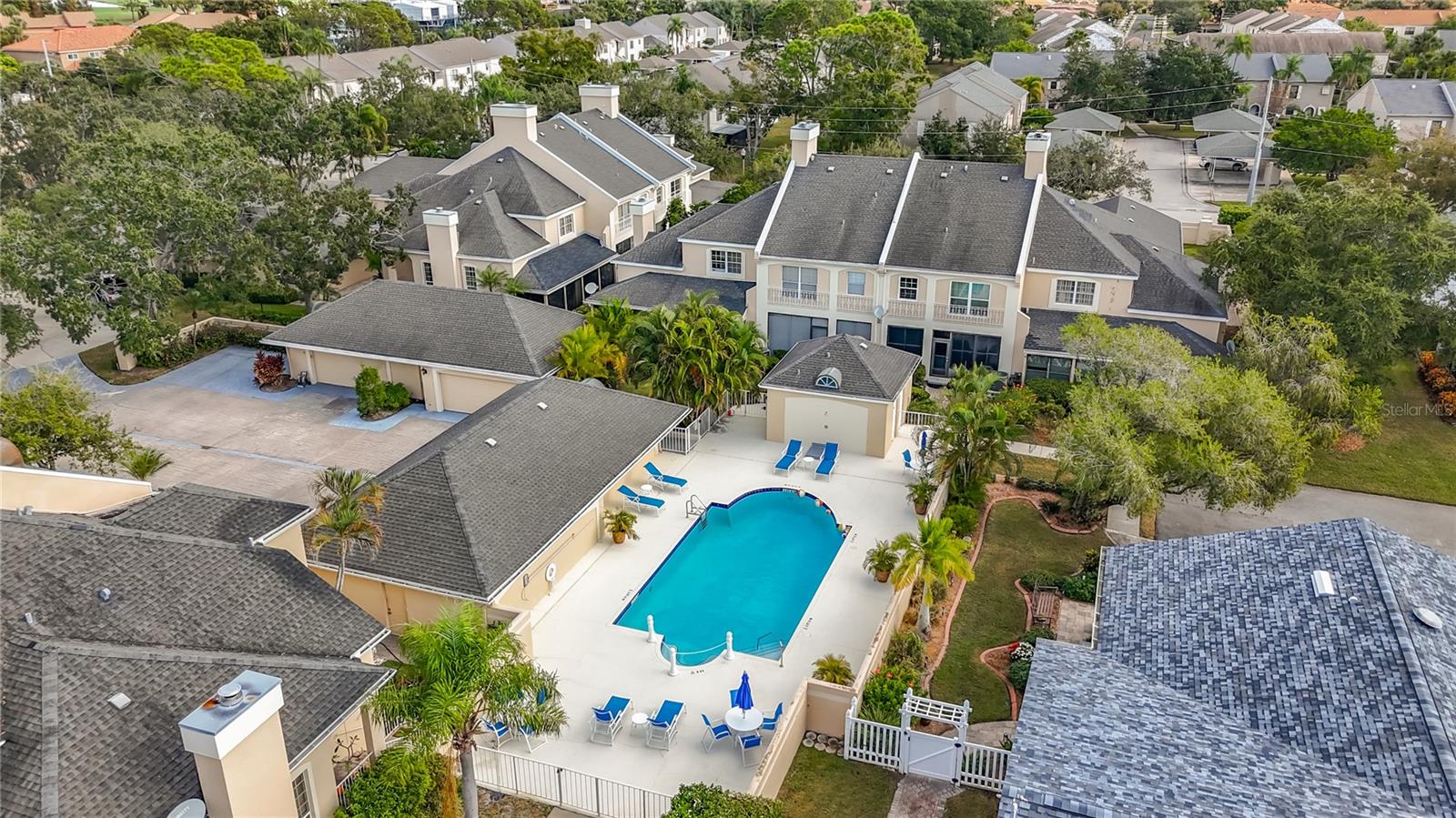 BORDEAUX VILLAGE - Residential