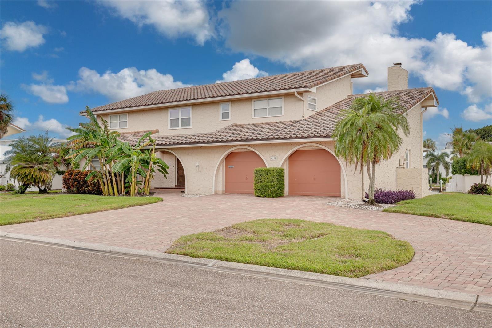 BAYWAY ISLES - Residential