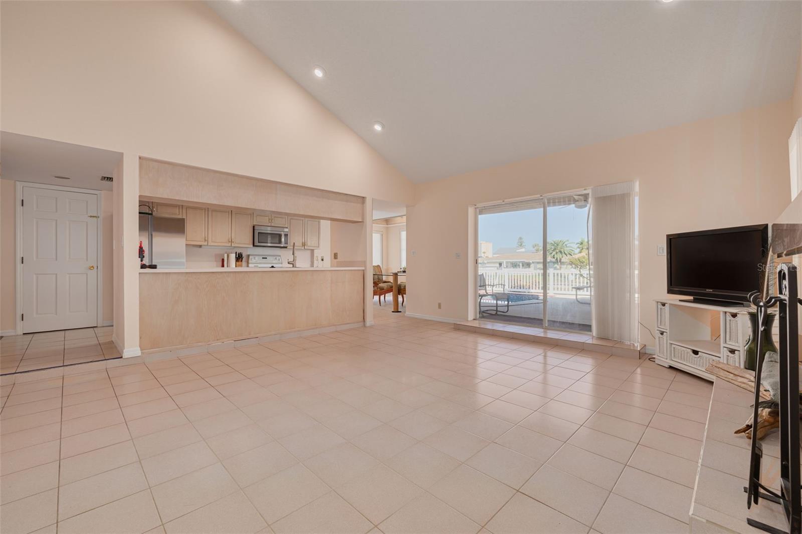 BAYWAY ISLES - Residential