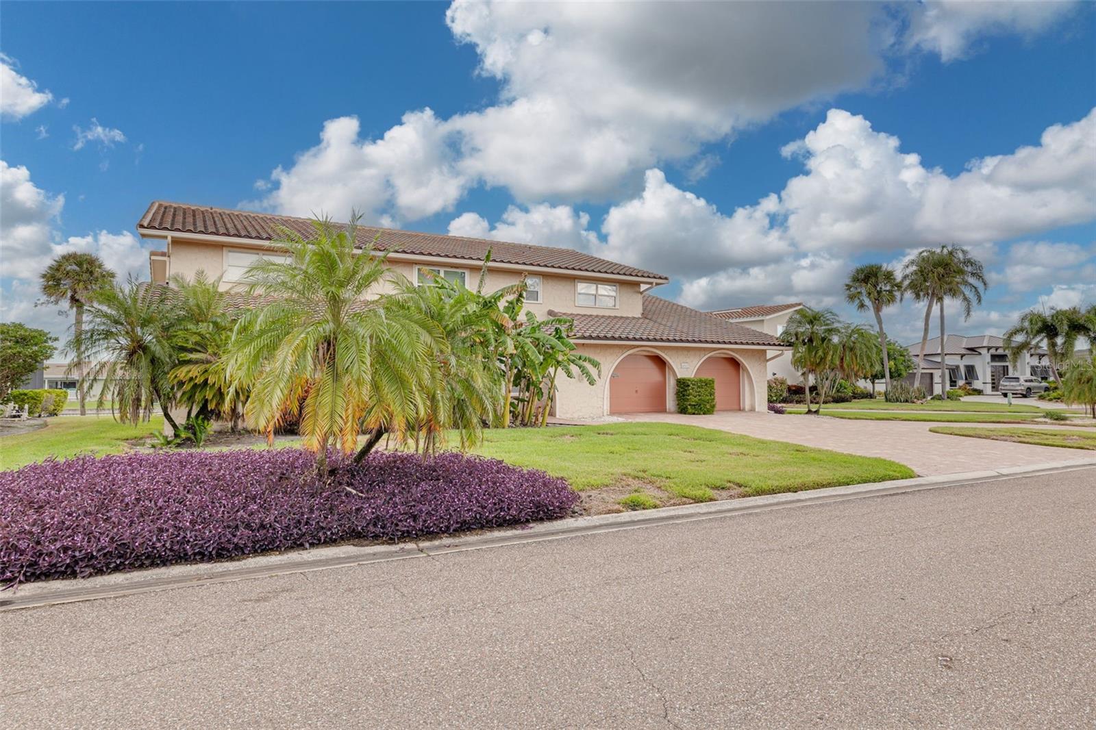 BAYWAY ISLES - Residential