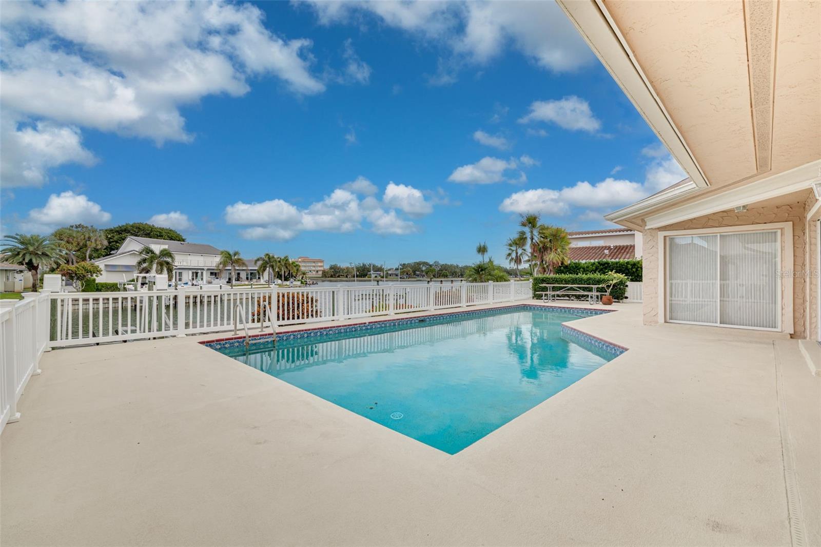 BAYWAY ISLES - Residential