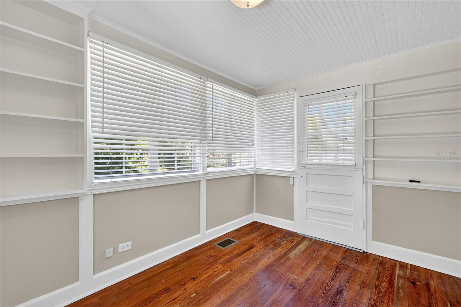 GROVELAND ANDERSONS SUB - Commercial Sale