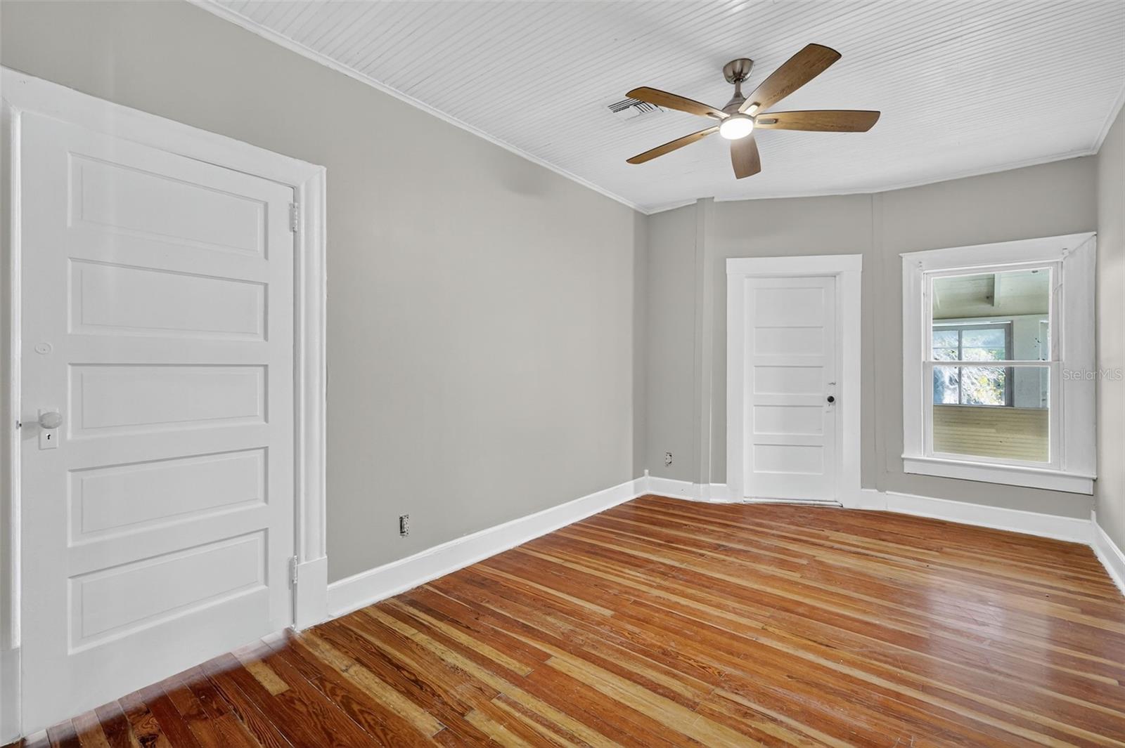 GROVELAND ANDERSONS SUB - Commercial Sale