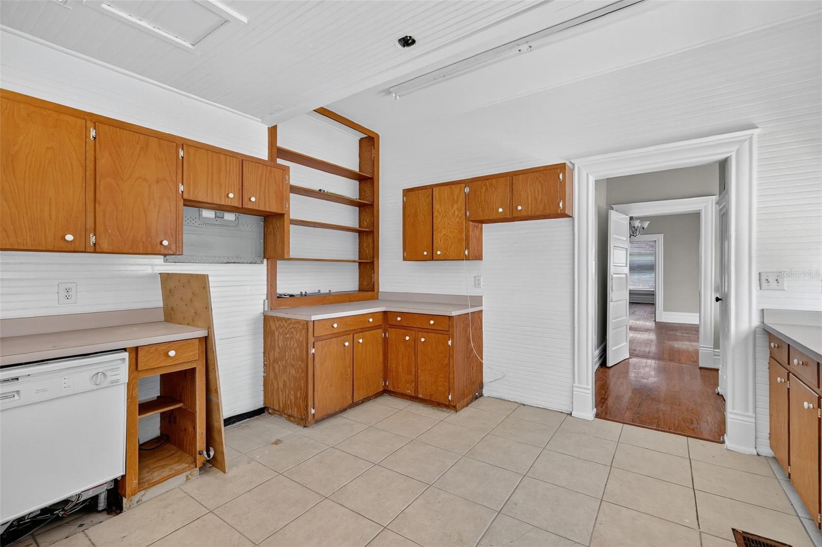 GROVELAND ANDERSONS SUB - Commercial Sale