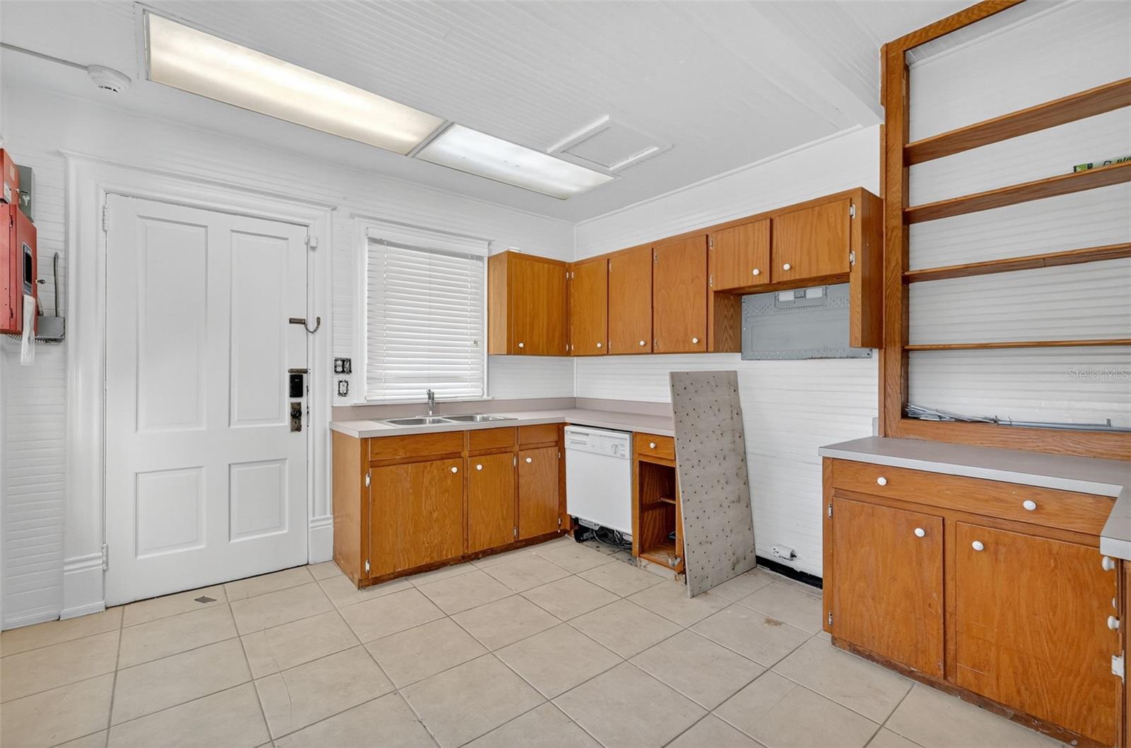 GROVELAND ANDERSONS SUB - Commercial Sale