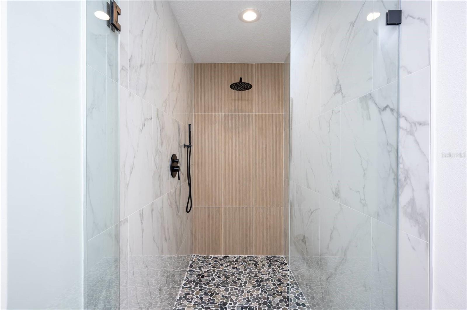 CARROLLWOOD VILLAGE - Residential