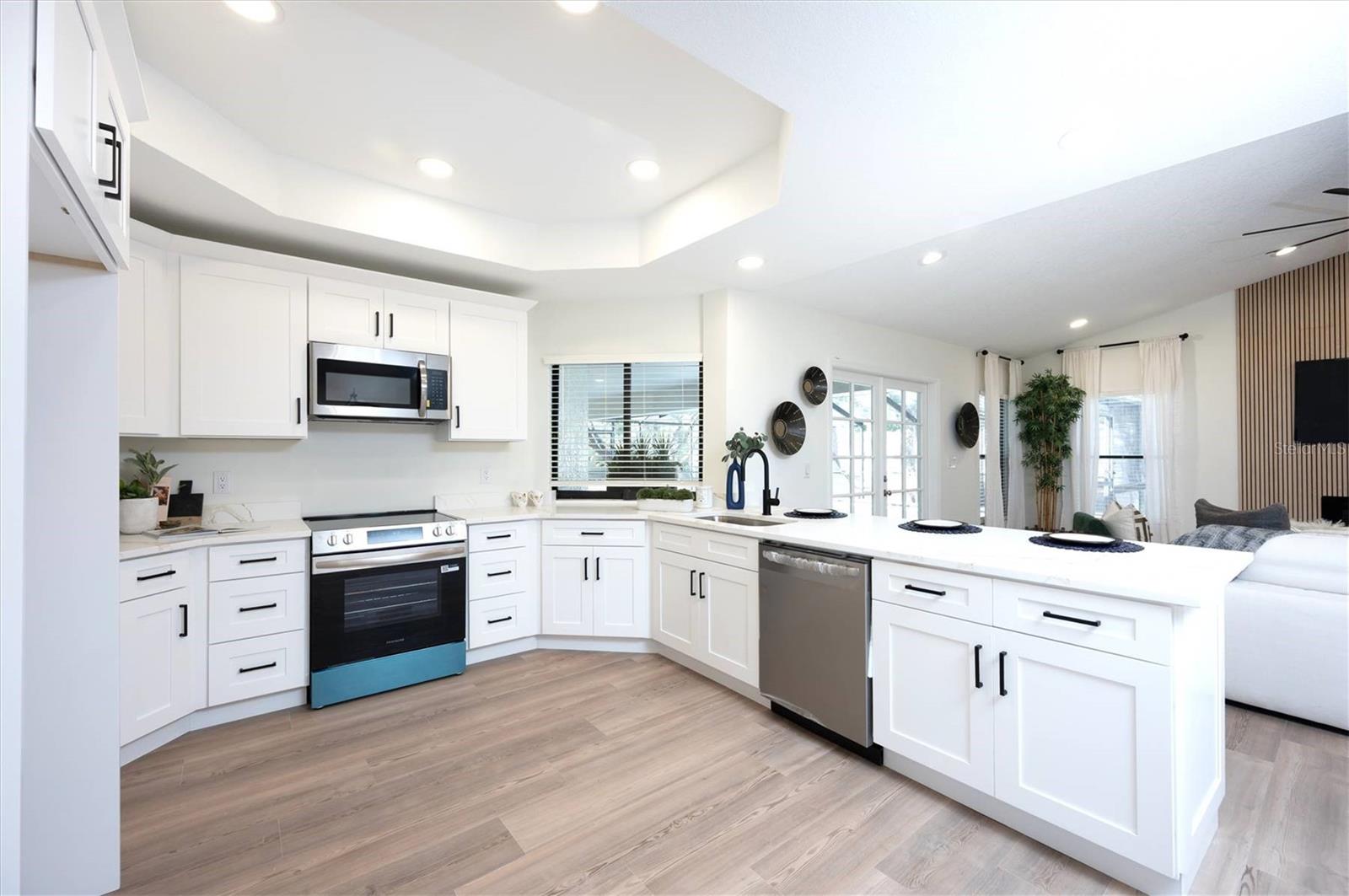 CARROLLWOOD VILLAGE - Residential