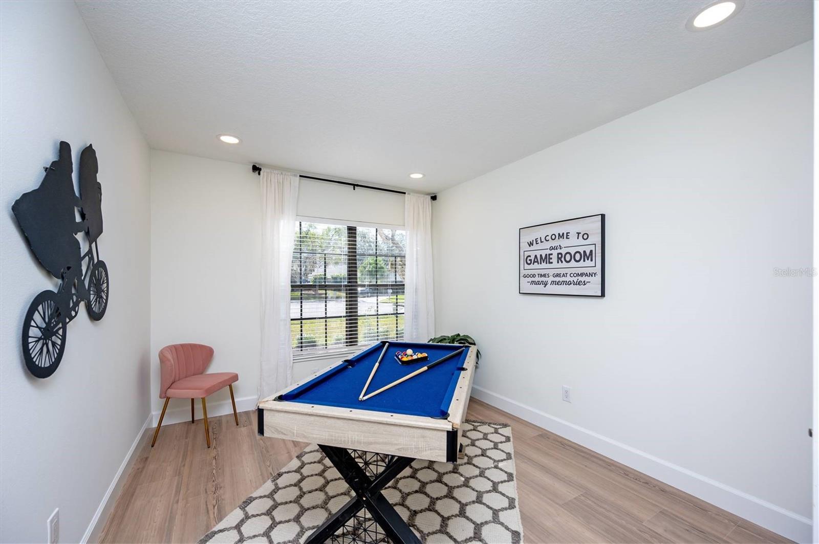 CARROLLWOOD VILLAGE - Residential