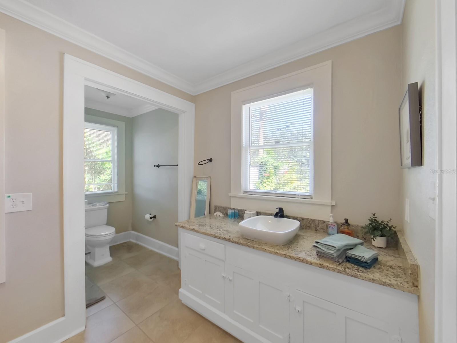 GLOVERS THOS - Residential Lease