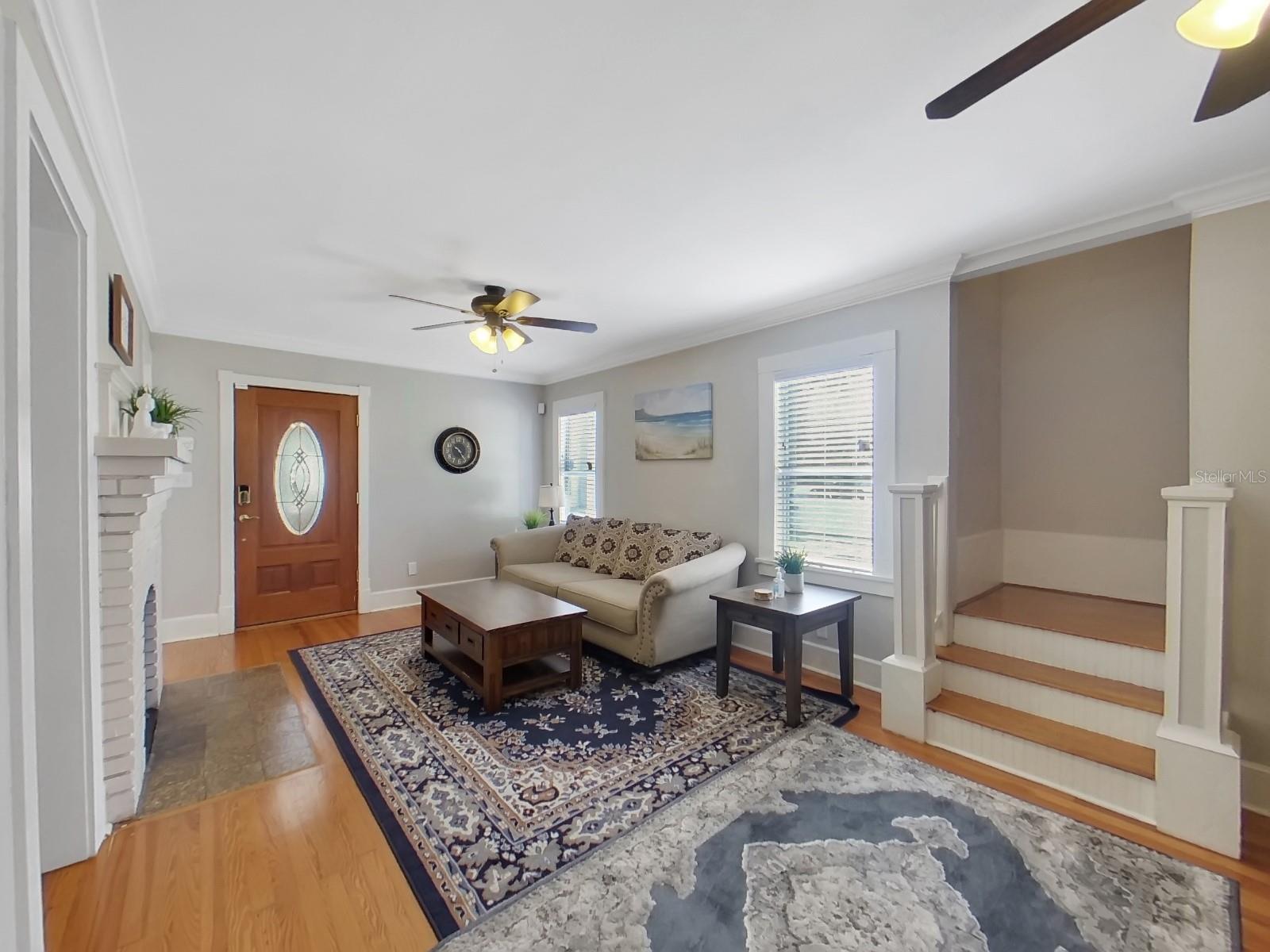 GLOVERS THOS - Residential Lease