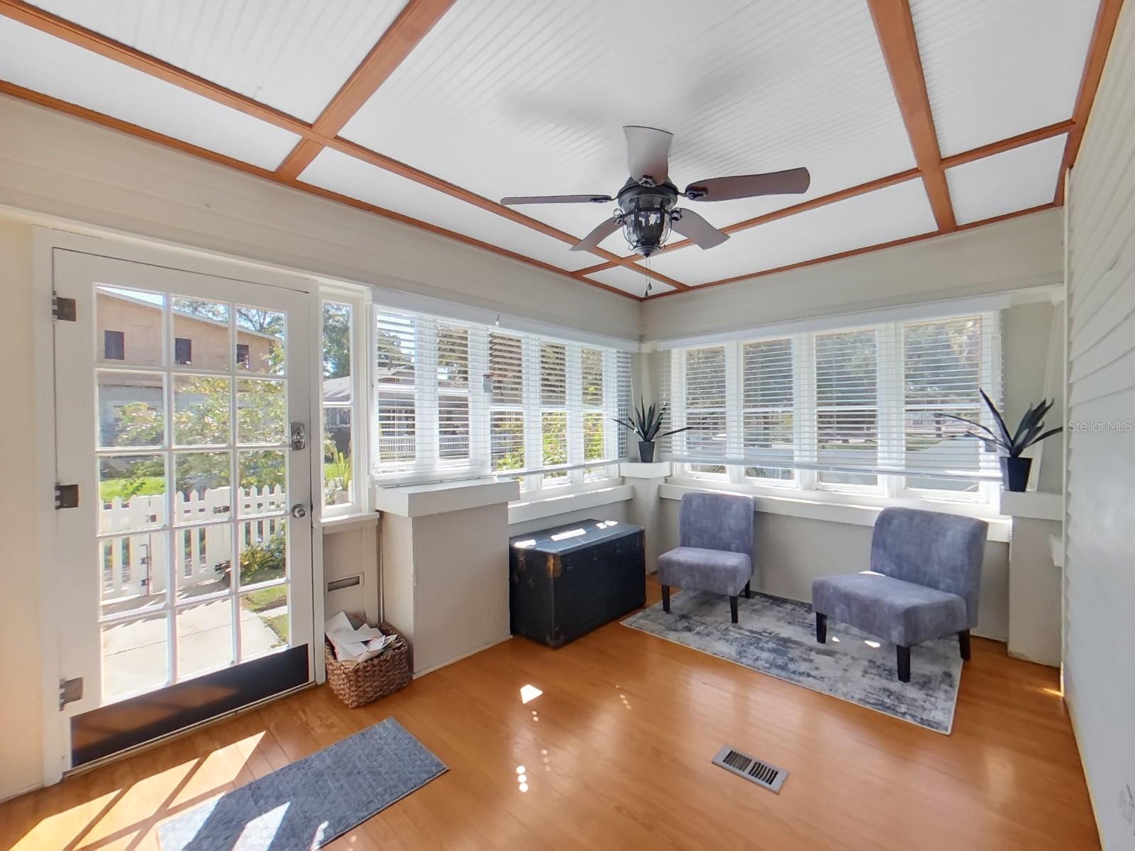 GLOVERS THOS - Residential Lease