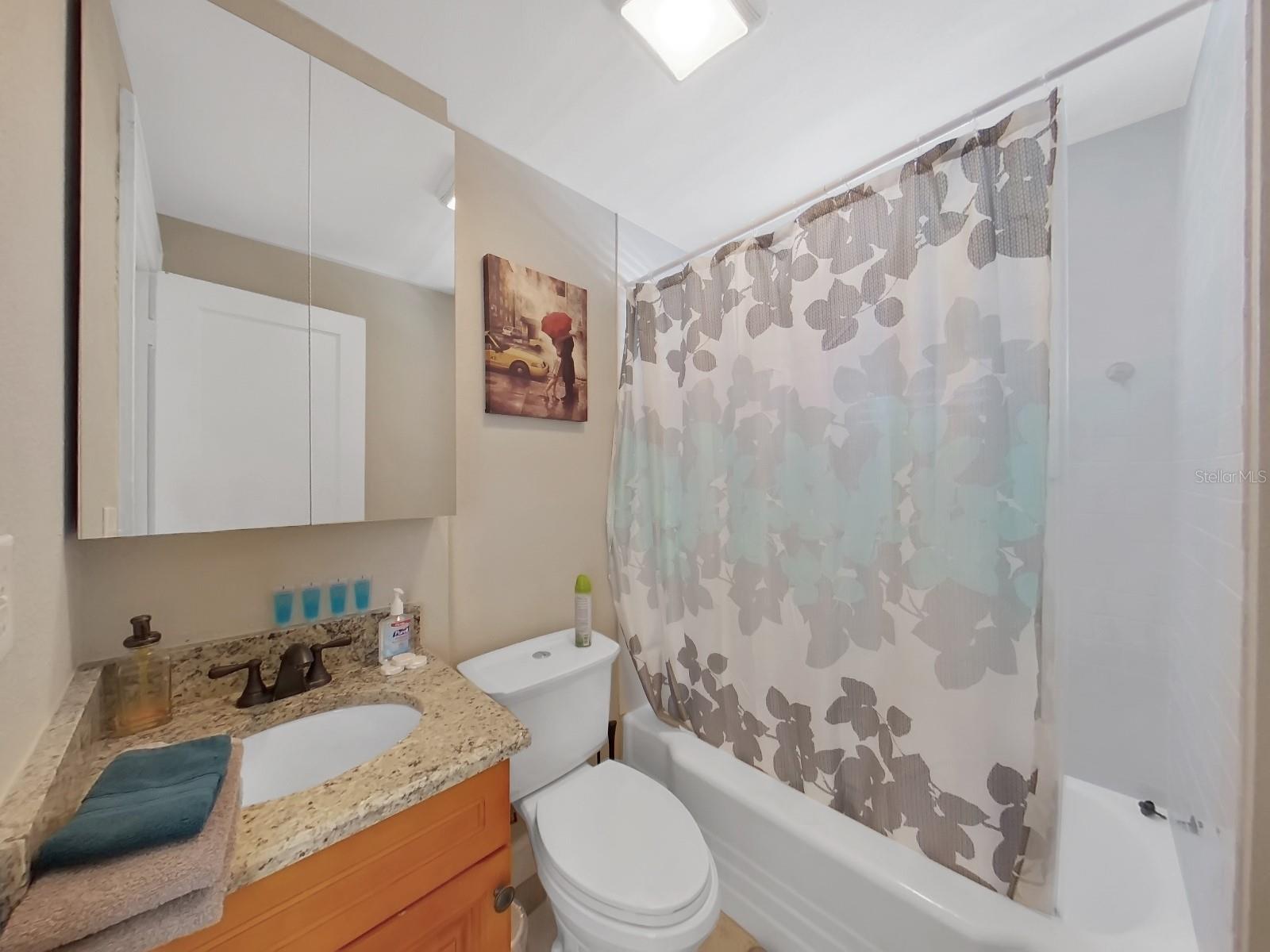 GLOVERS THOS - Residential Lease