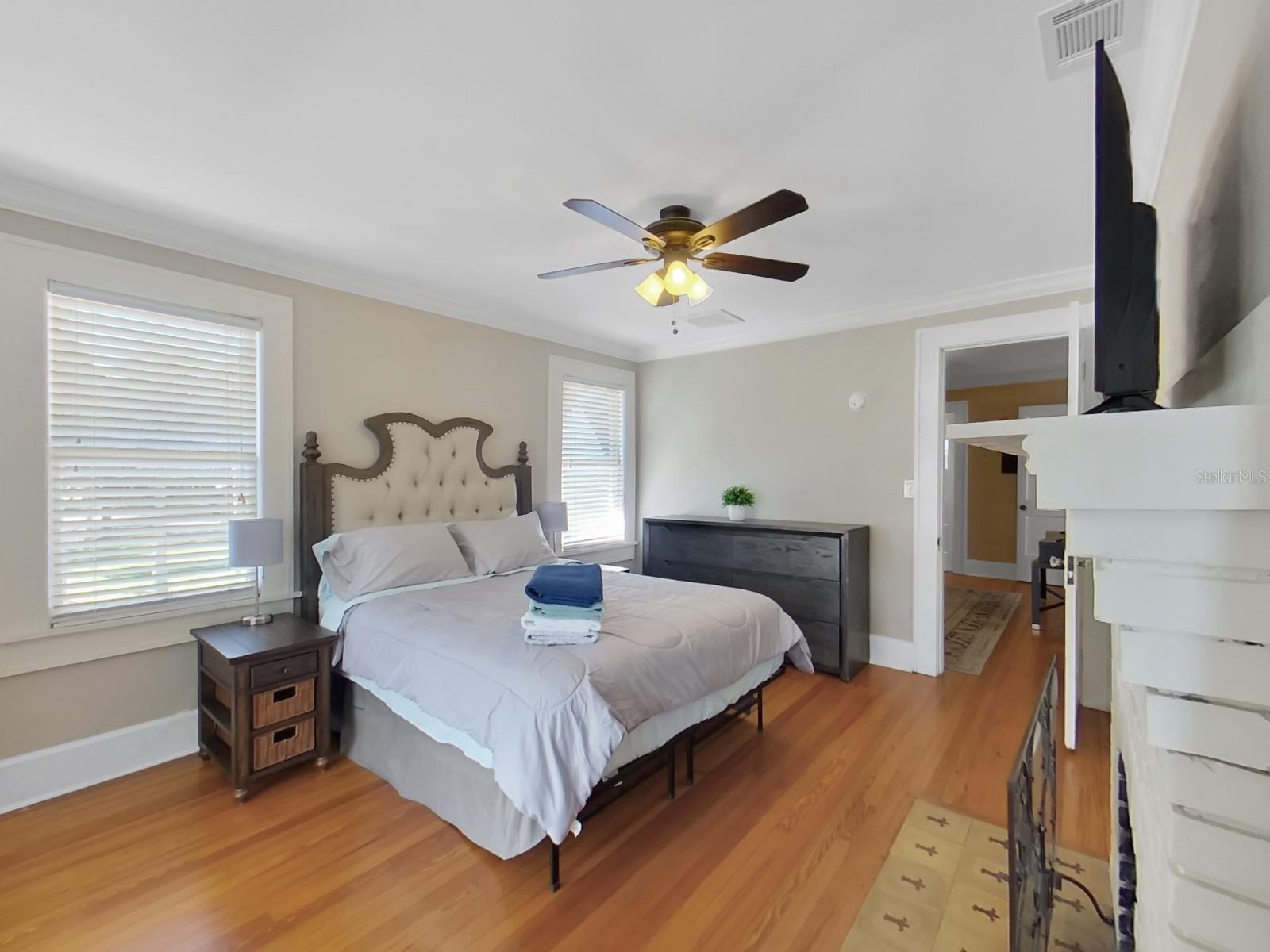 GLOVERS THOS - Residential Lease