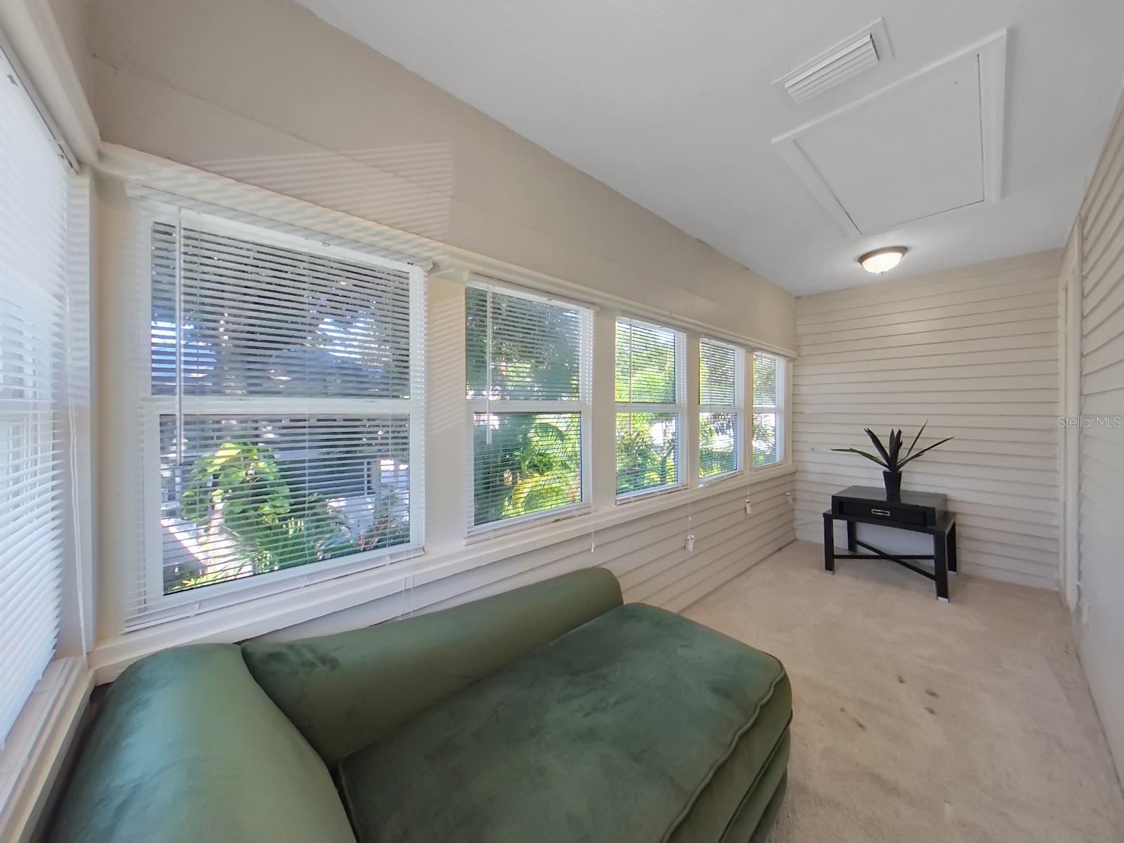 GLOVERS THOS - Residential Lease