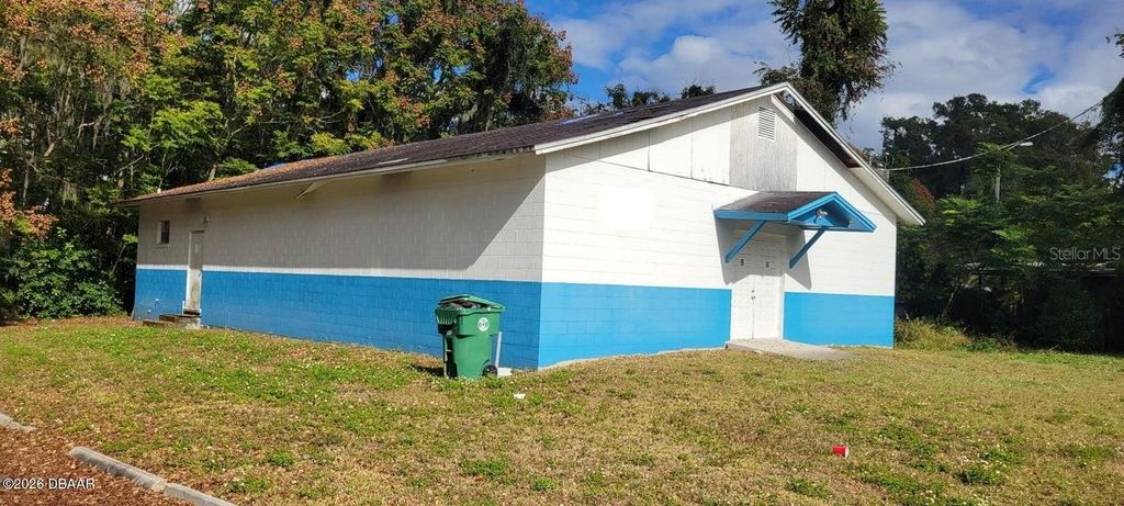 Photo of 227 W Voorhis Avenue, Deland, FL 32720 (MLS # V4947845)