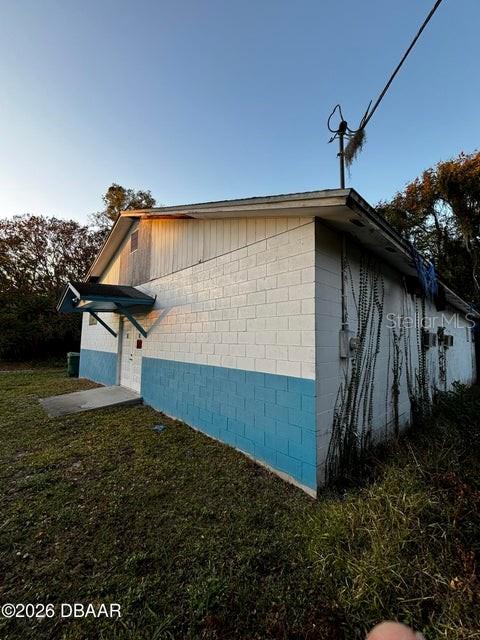 227 W VOORHIS AVENUE