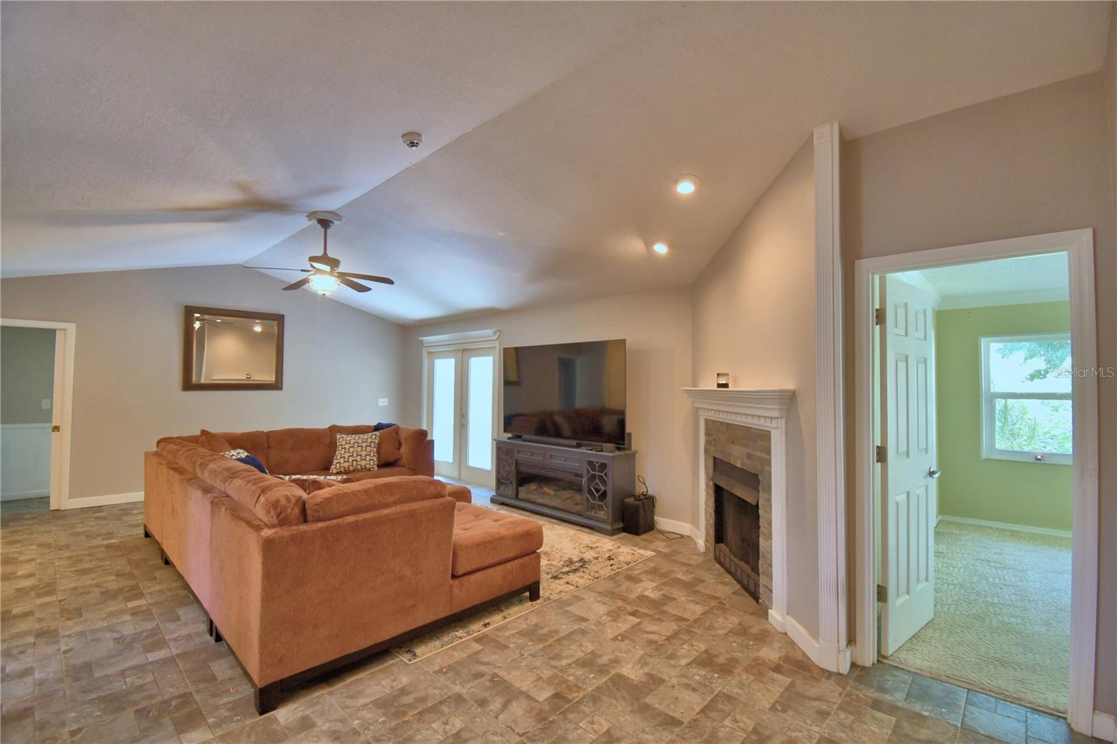 834 ARIETTA CIRCLE N