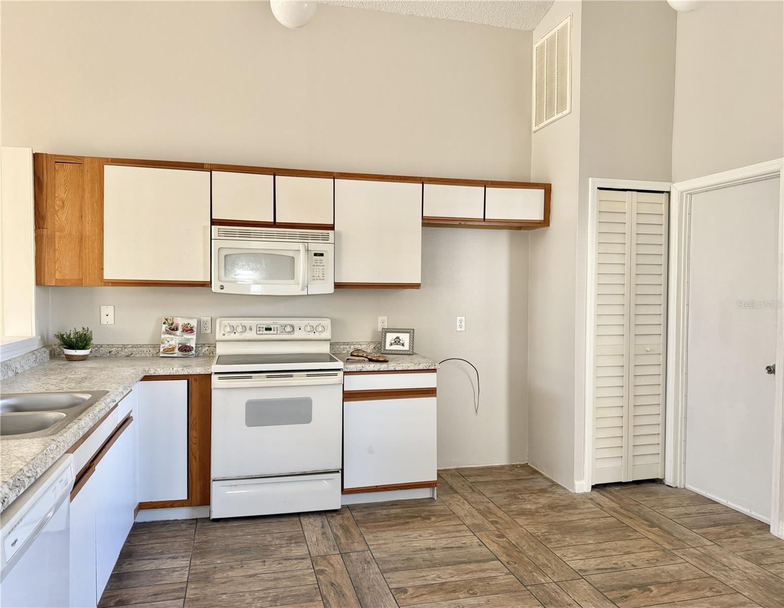 CRISTINA PHASE - Residential