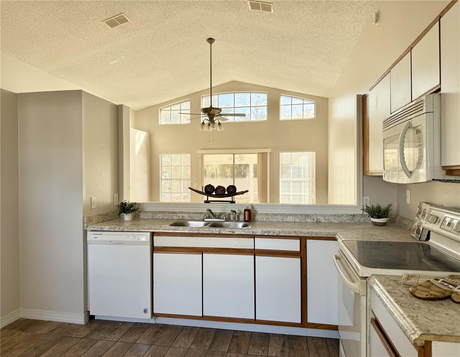 CRISTINA PHASE - Residential