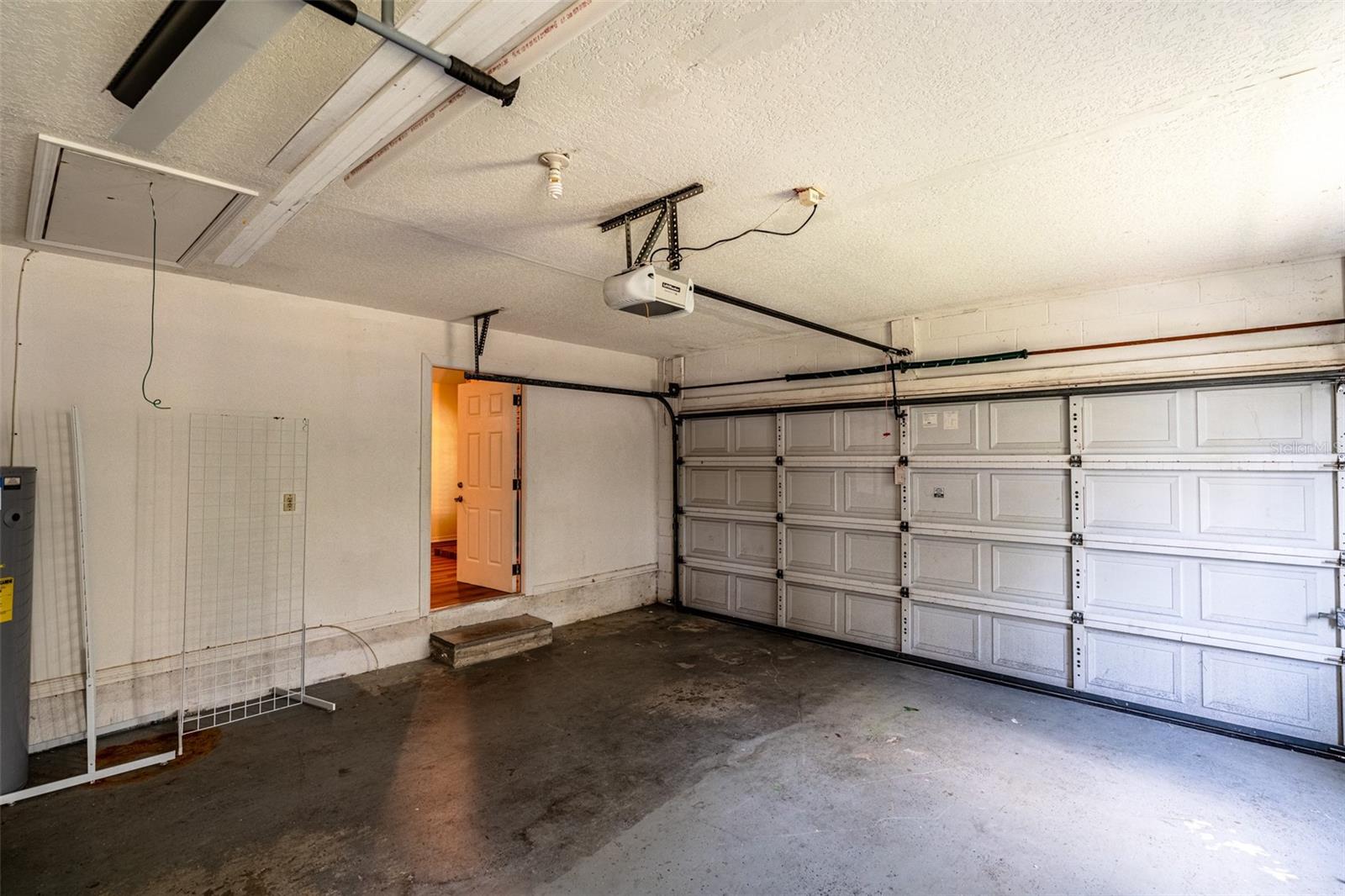 ALTAMONTE OAKS - Residential