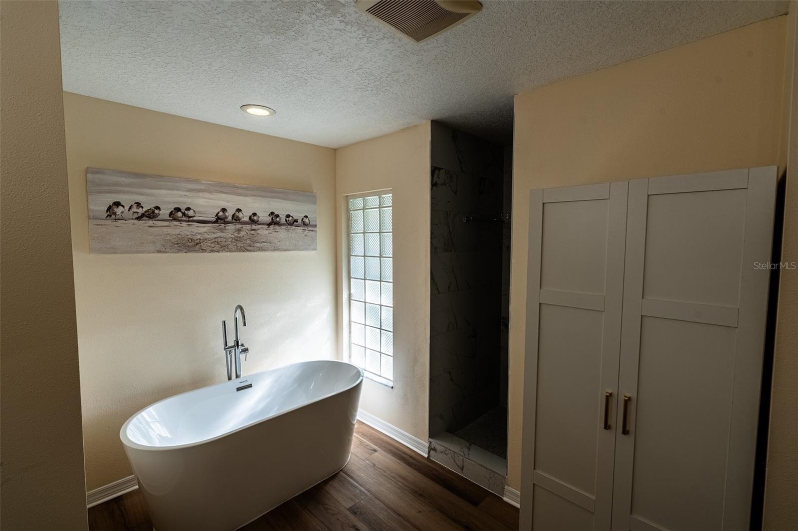 ALTAMONTE OAKS - Residential
