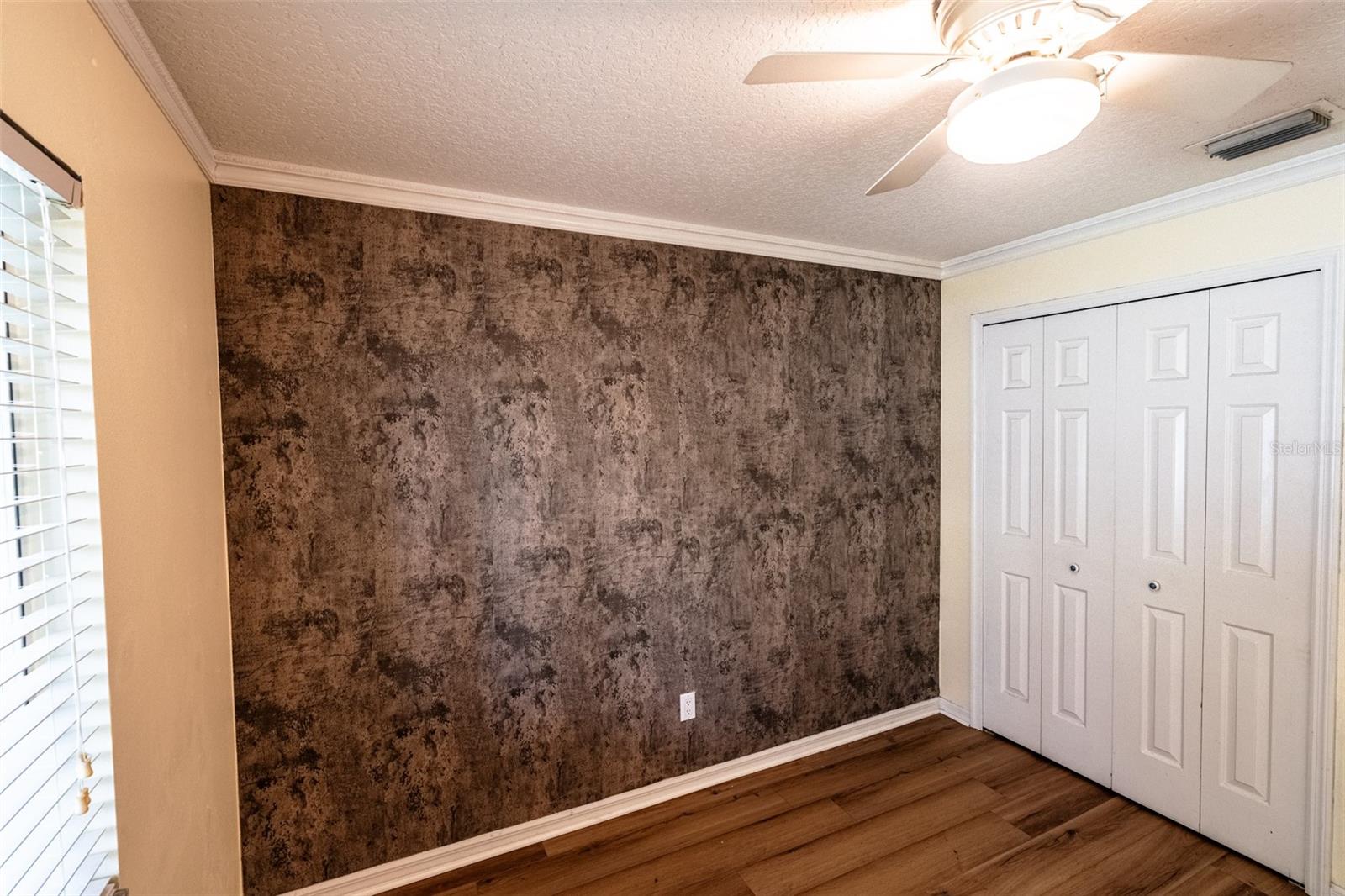 ALTAMONTE OAKS - Residential