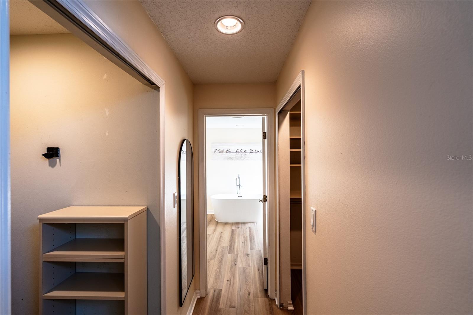 ALTAMONTE OAKS - Residential