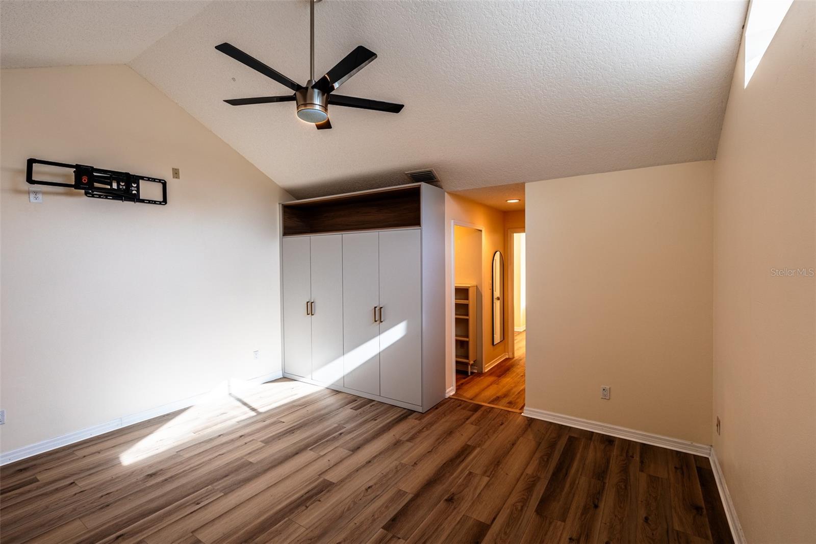 ALTAMONTE OAKS - Residential