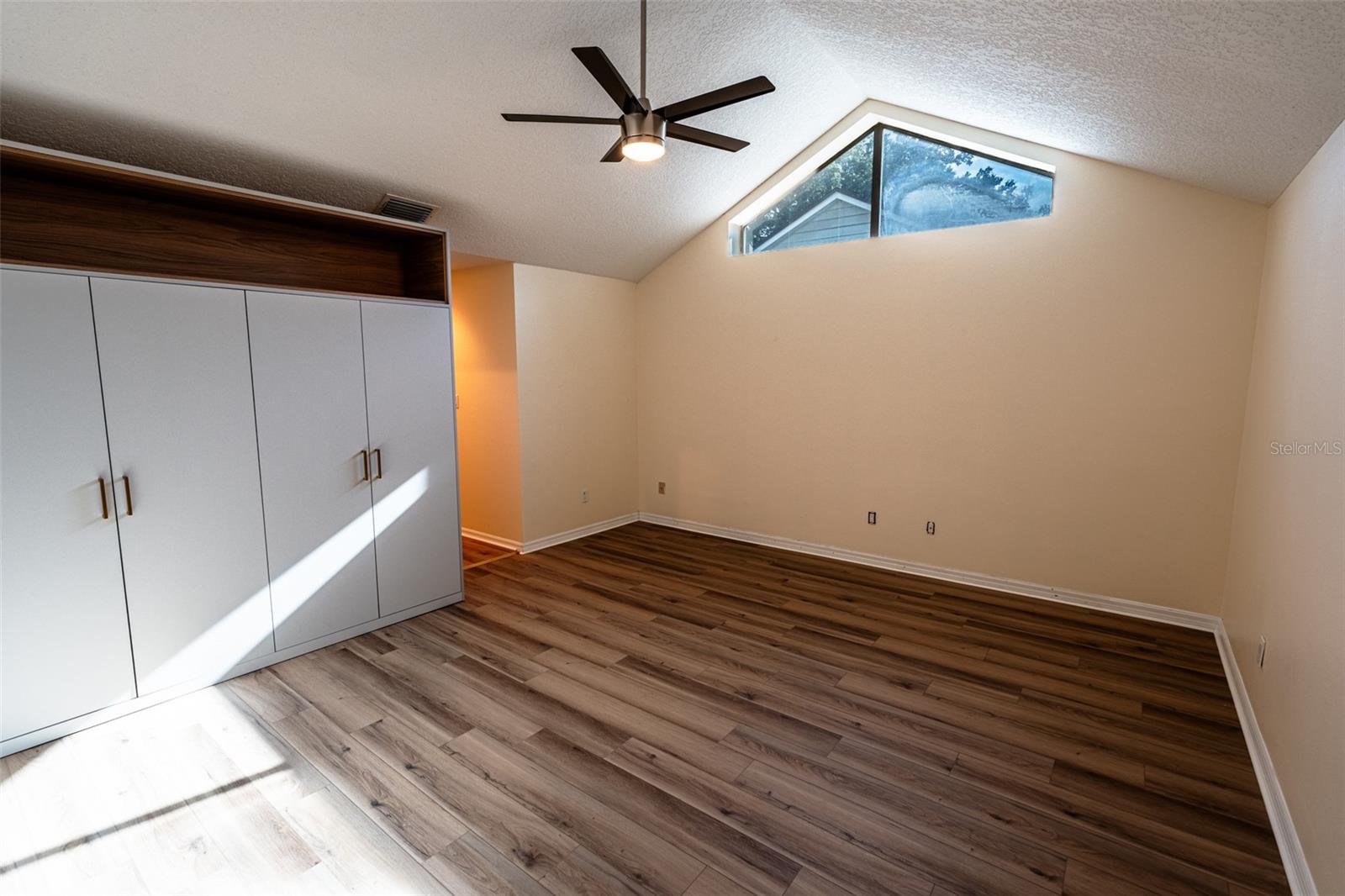 ALTAMONTE OAKS - Residential