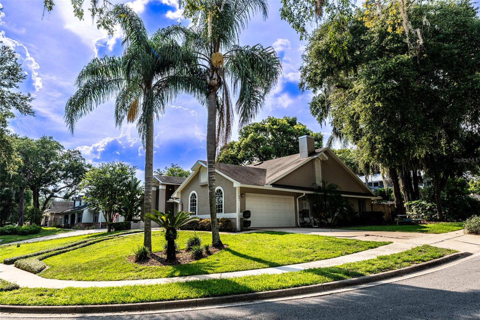 681 GREYWOOD DRIVE