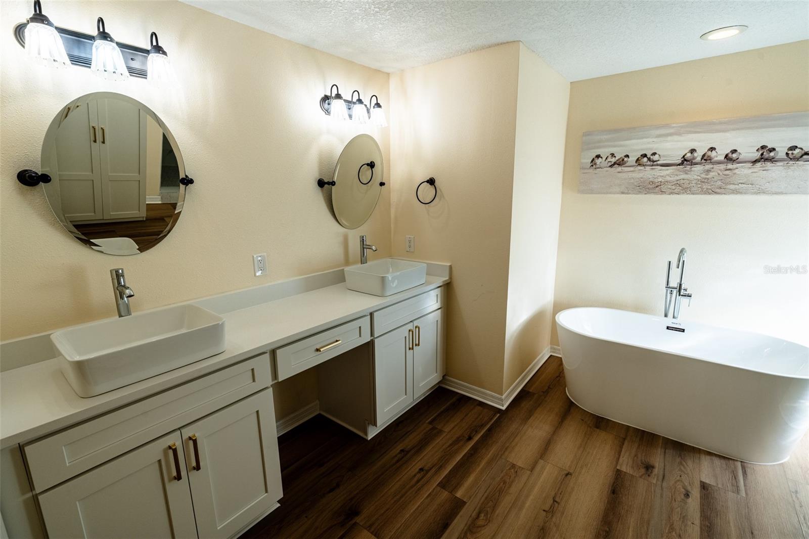 ALTAMONTE OAKS - Residential