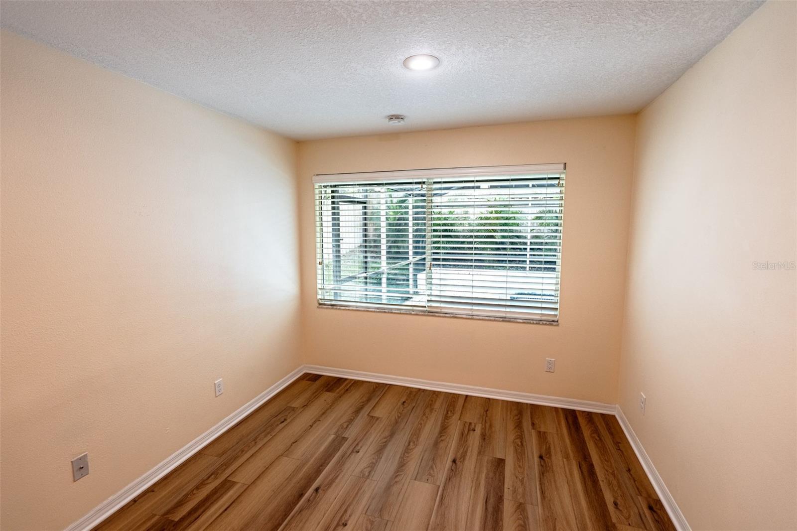 ALTAMONTE OAKS - Residential