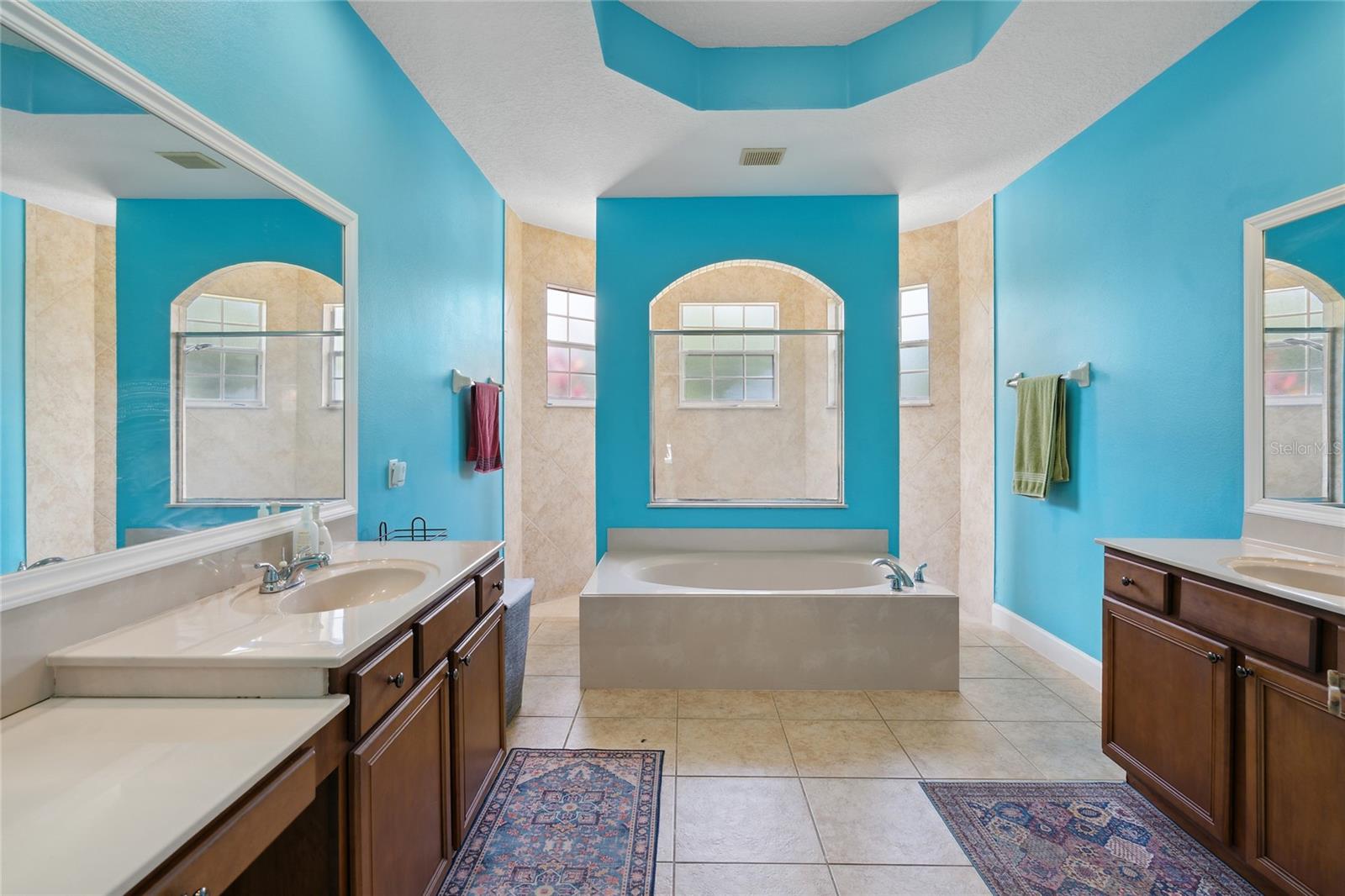 BARRINGTON ESTATES - Residential