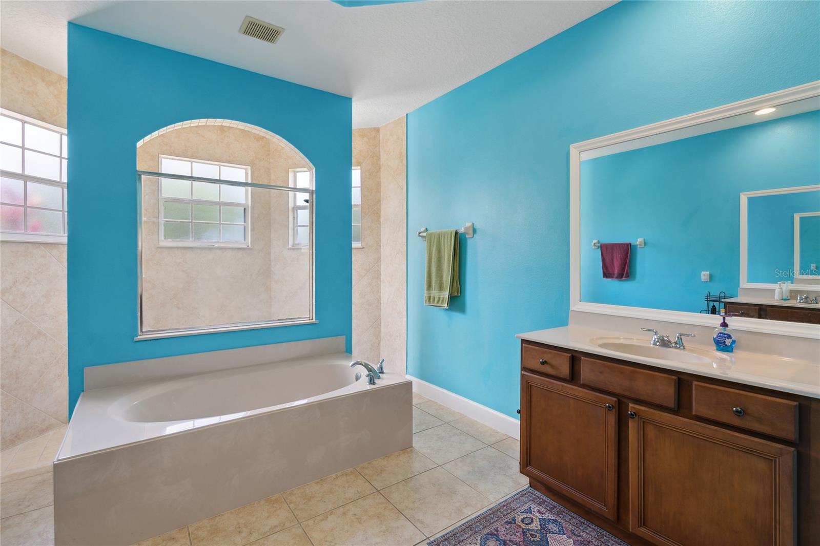 BARRINGTON ESTATES - Residential