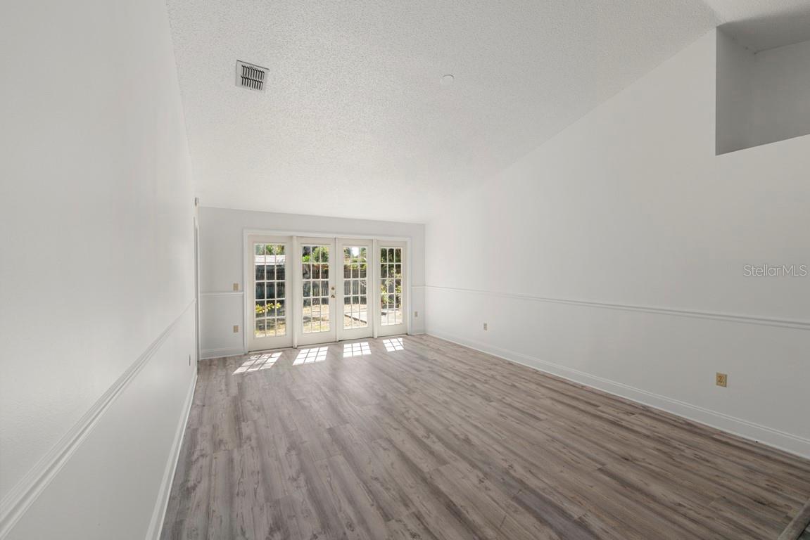 SILVER ROSE PH 02 - Residential