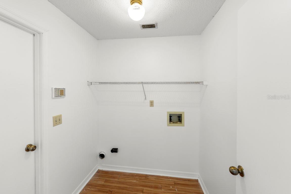 SILVER ROSE PH 02 - Residential