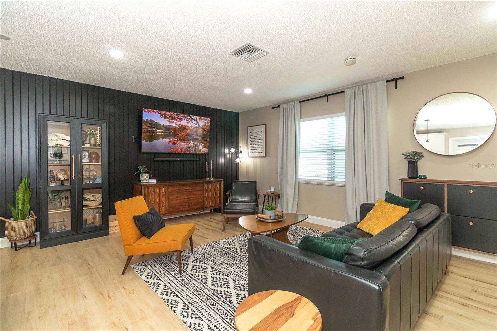 RIDGEWOOD - Residential