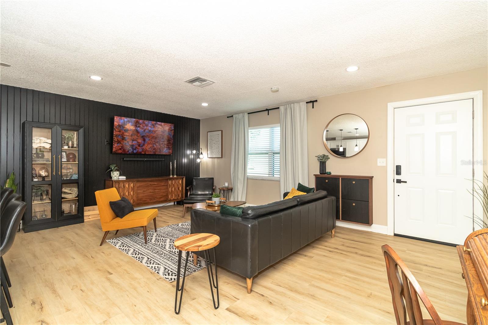 RIDGEWOOD - Residential