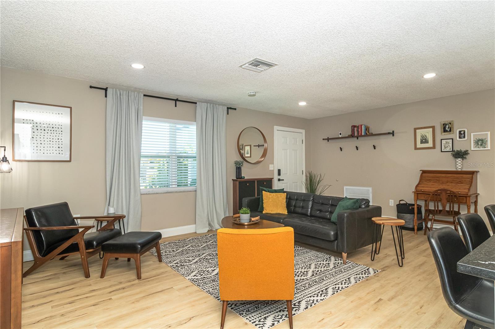 RIDGEWOOD - Residential