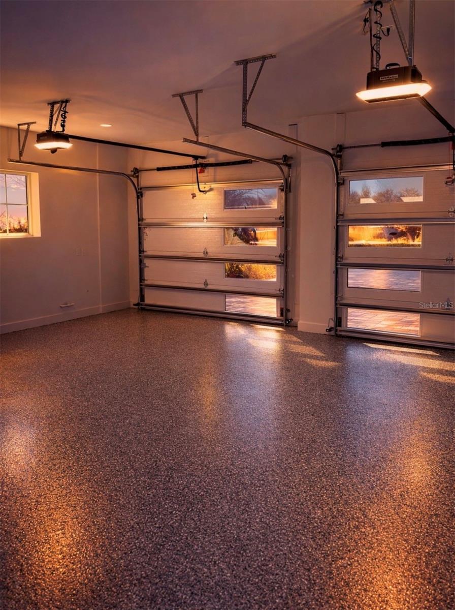 825 PHEASANT RUN COURT W