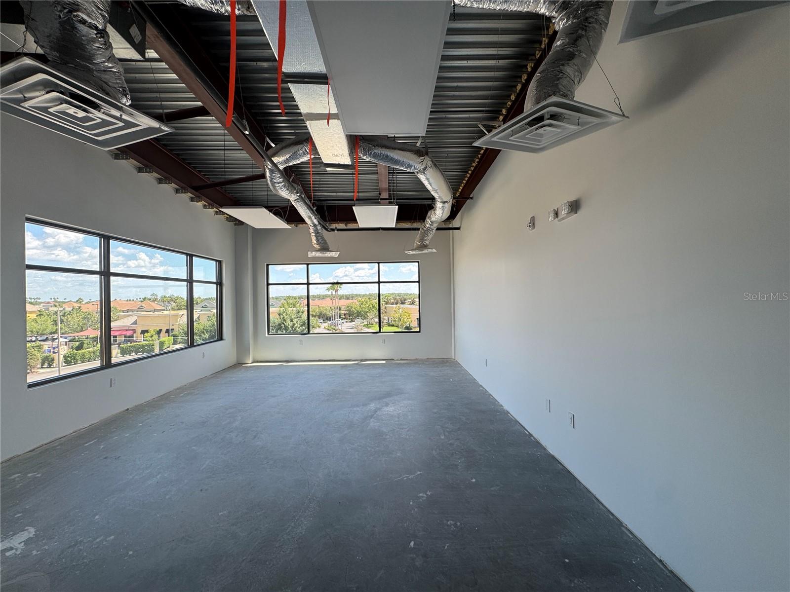 VILLAGE/HUNTERS CRK BLDG O - Commercial Lease