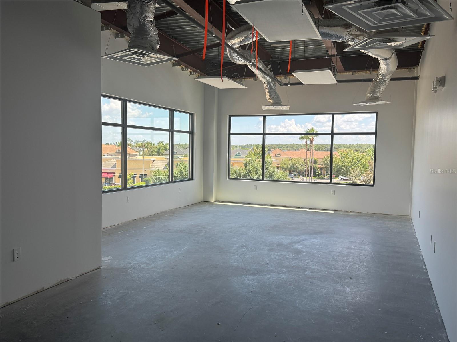 VILLAGE/HUNTERS CRK BLDG O - Commercial Lease