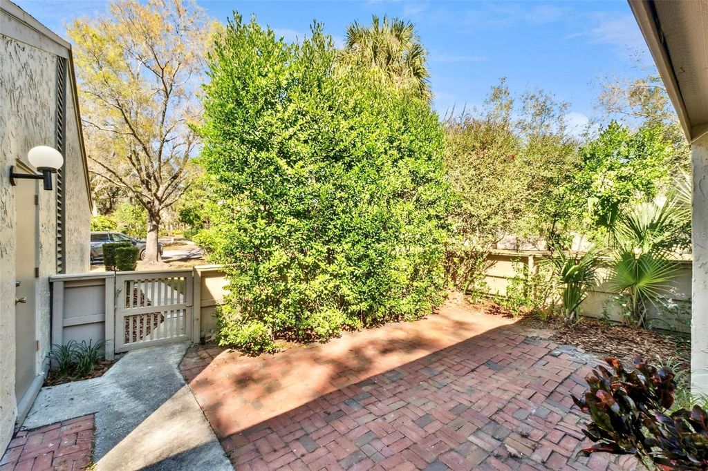 Photo of 200 Weeping Elm Lane, Longwood, FL 32779 (MLS # O6374392)