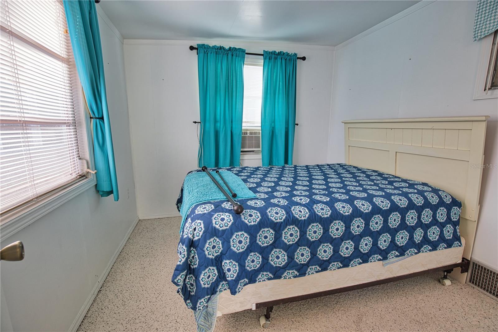 OAK GROVE - Residential