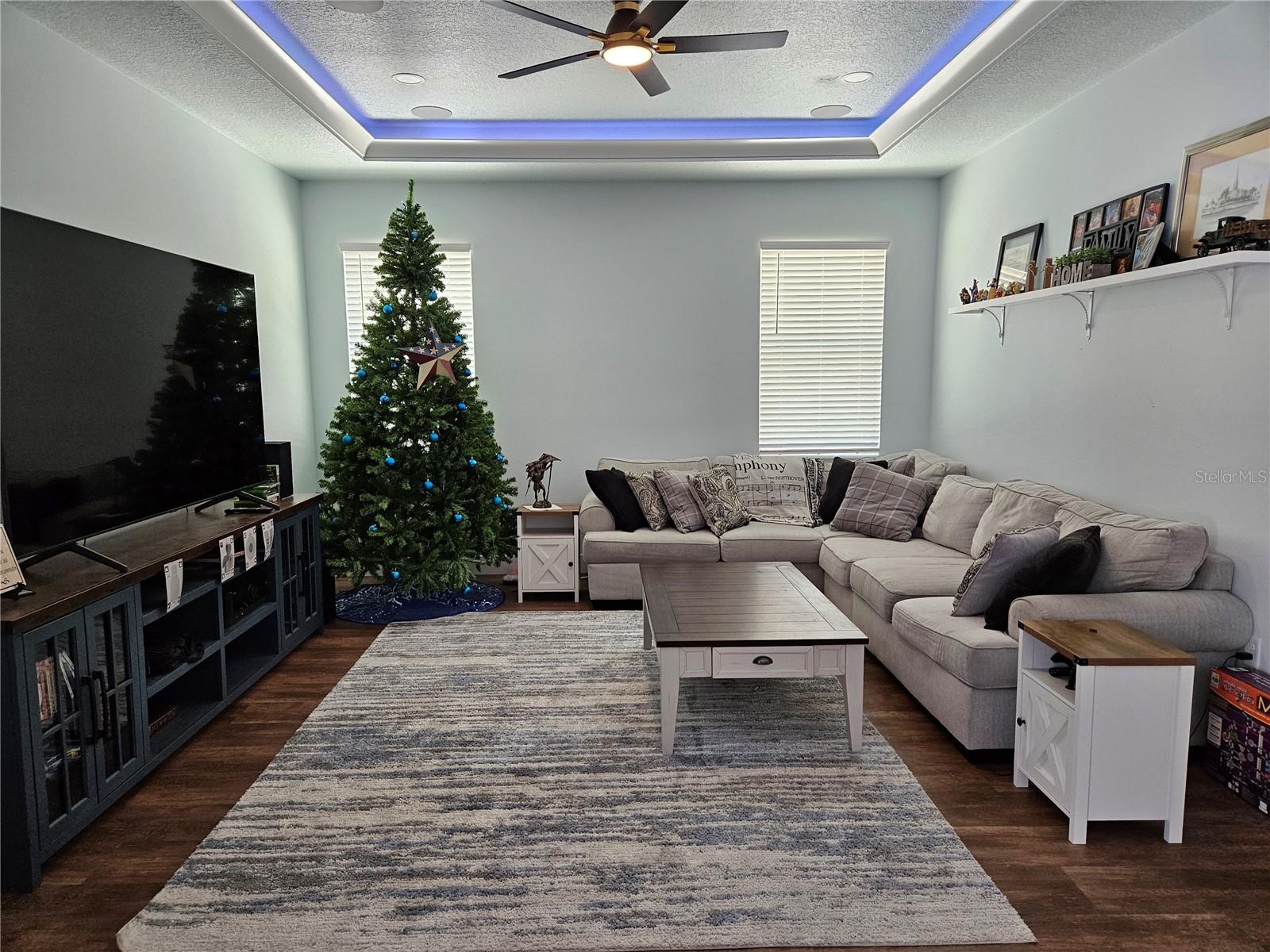 BLUE SPGS PARK - Residential
