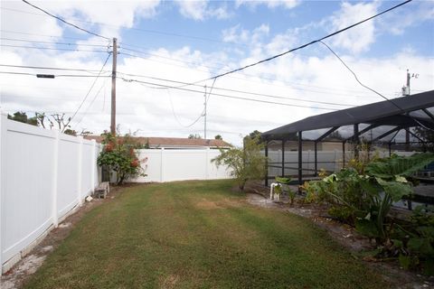 A home in LAKELAND