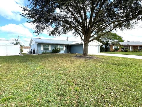 A home in LAKELAND