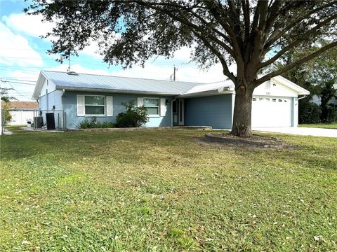 A home in LAKELAND