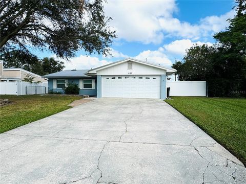 A home in LAKELAND